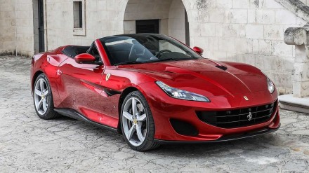 Ferrari fracassata dal meccanico, il cliente denuncia: condannati in solido